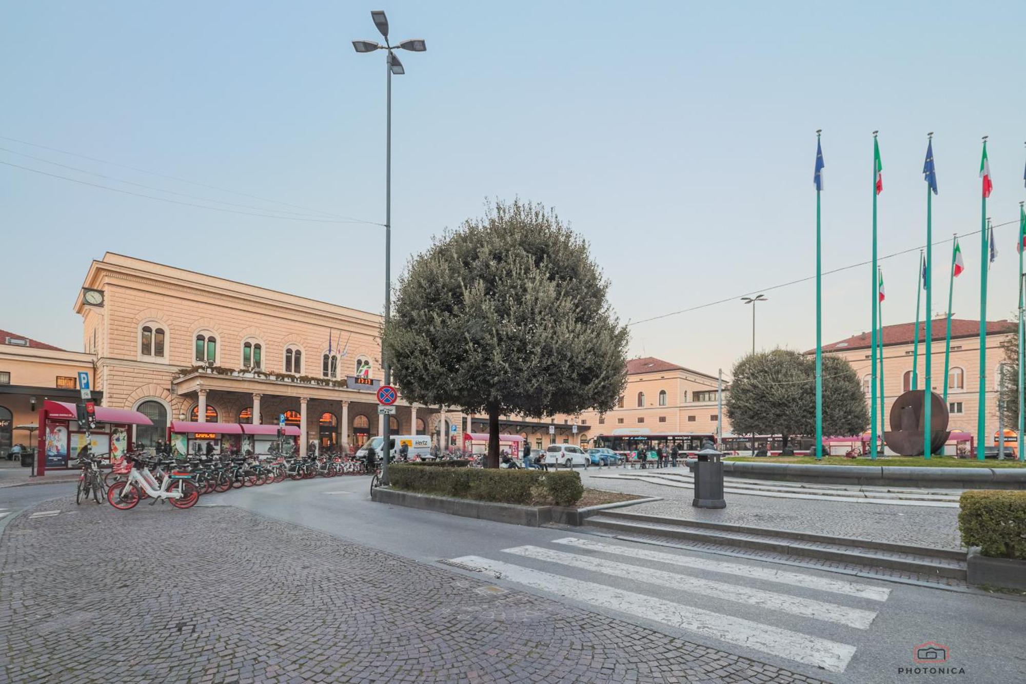 Front Station - Stazione Di * Bologne